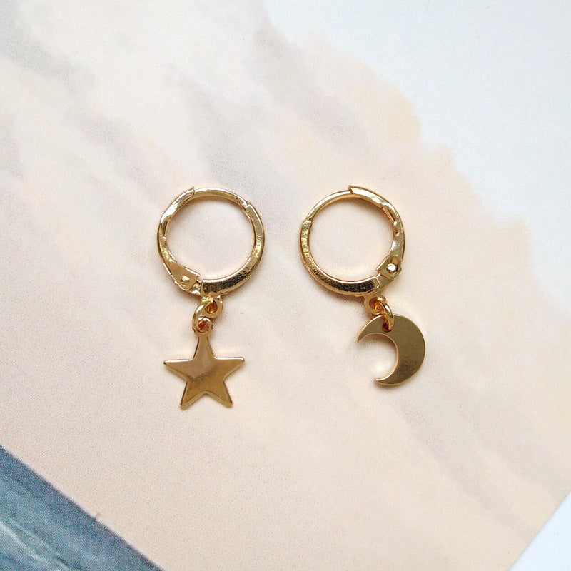 Small star and moon personality asymmetrical earrings