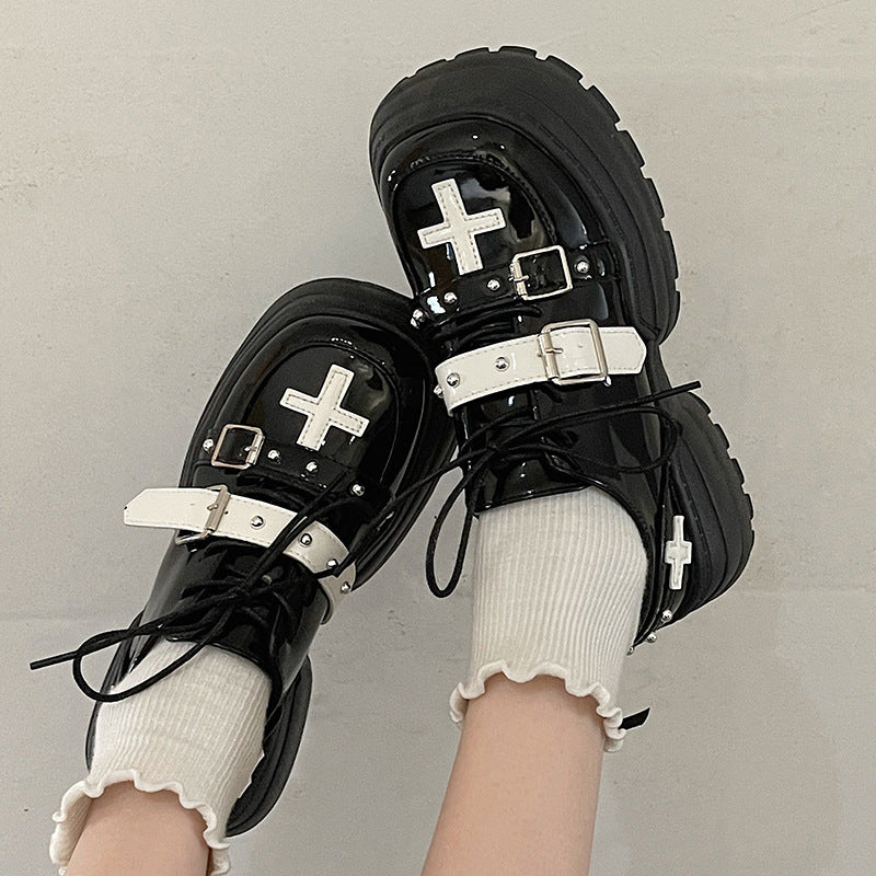 Personalized Small Leather Shoes Design Sense Black And White Leather Surface