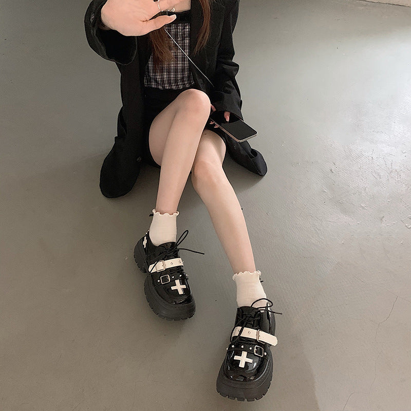 Personalized Small Leather Shoes Design Sense Black And White Leather Surface