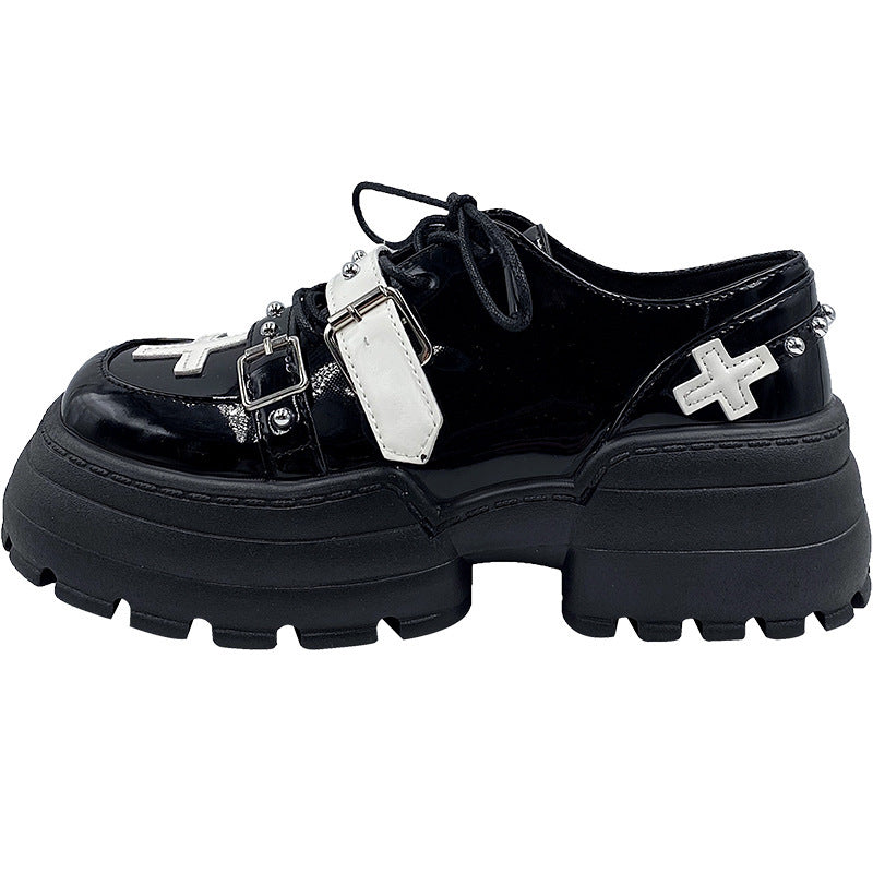 Personalized Small Leather Shoes Design Sense Black And White Leather Surface